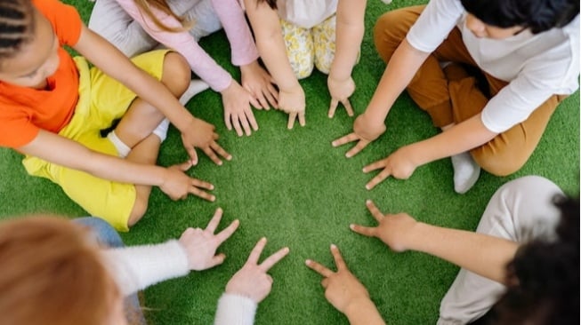 5 Manfaat Tak Terduga dari Bermain di area Lantai